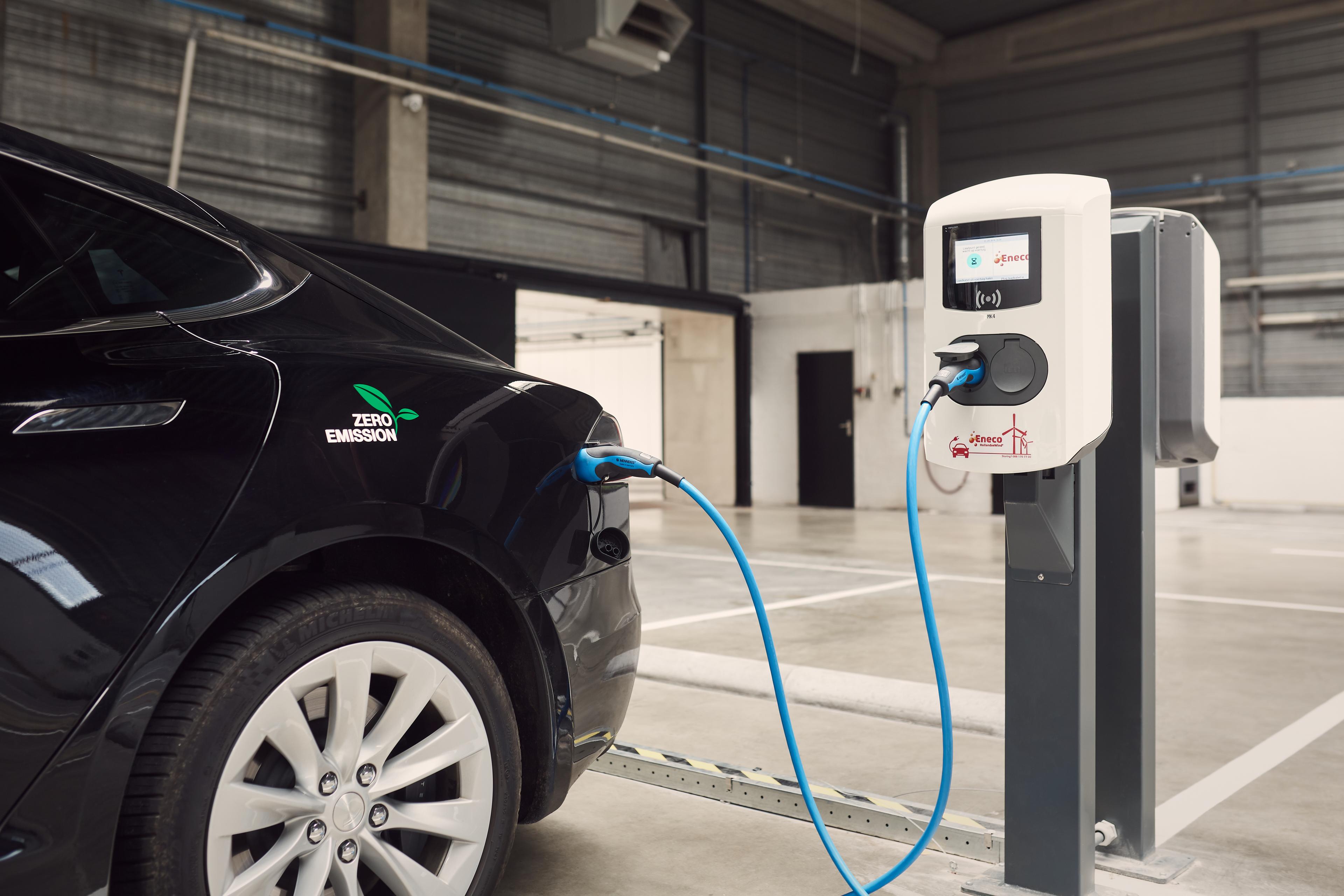 Eneco Charging Box SchipholTaxi