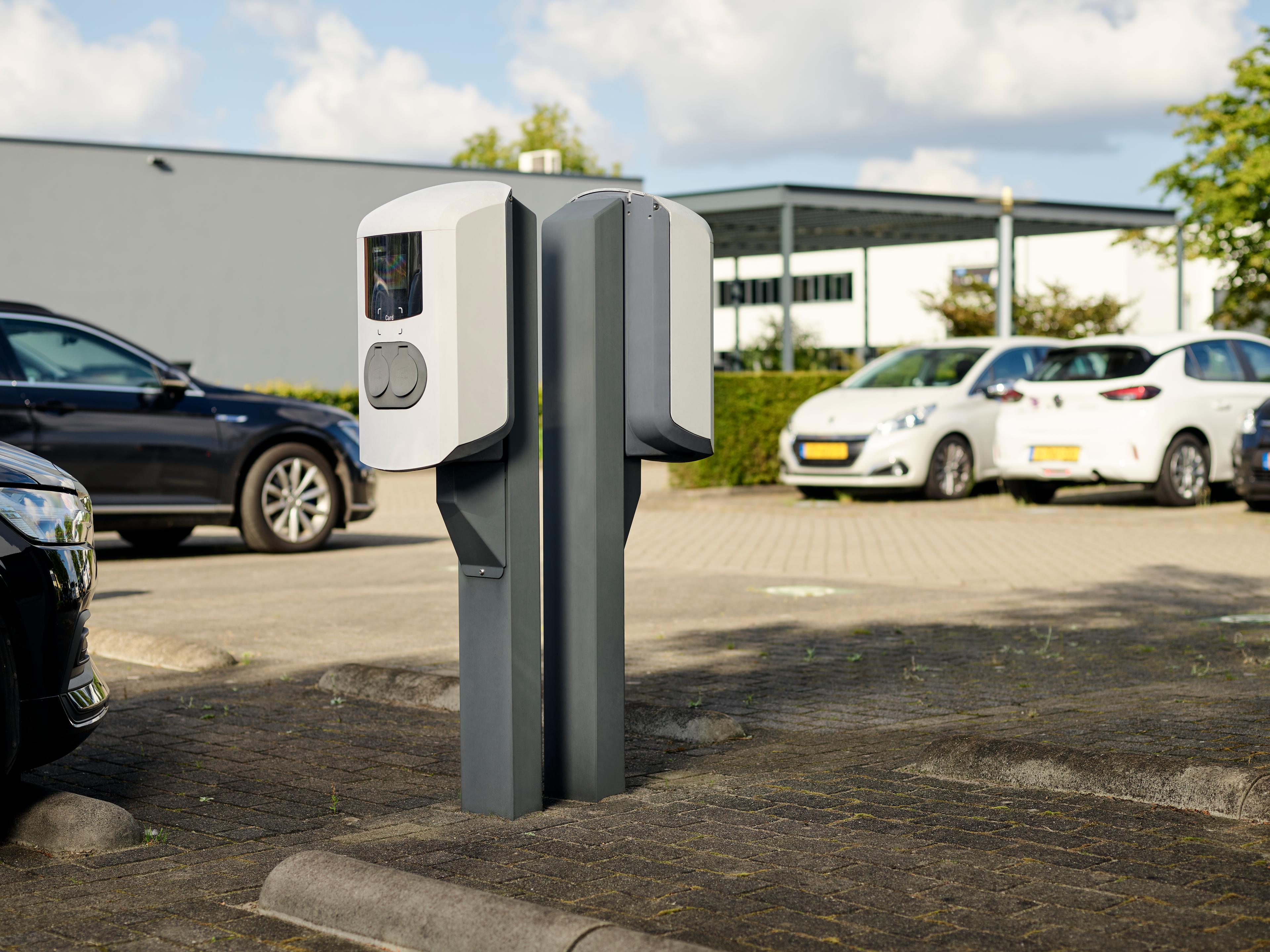 Dubbel laadpunt parkeerplaats